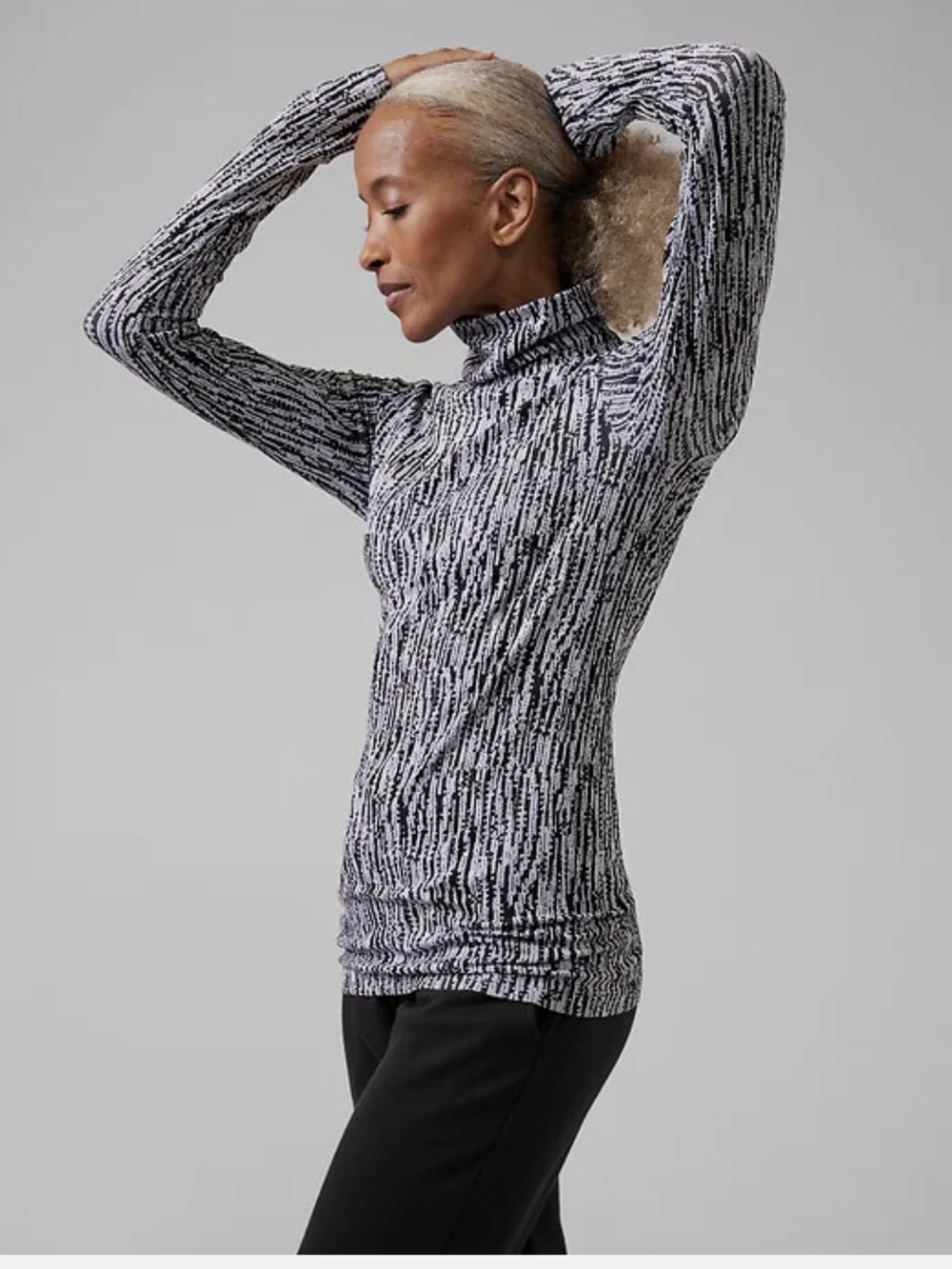 Soft Athletica Turtleneck Ribbed Knit Sweater - Black & White